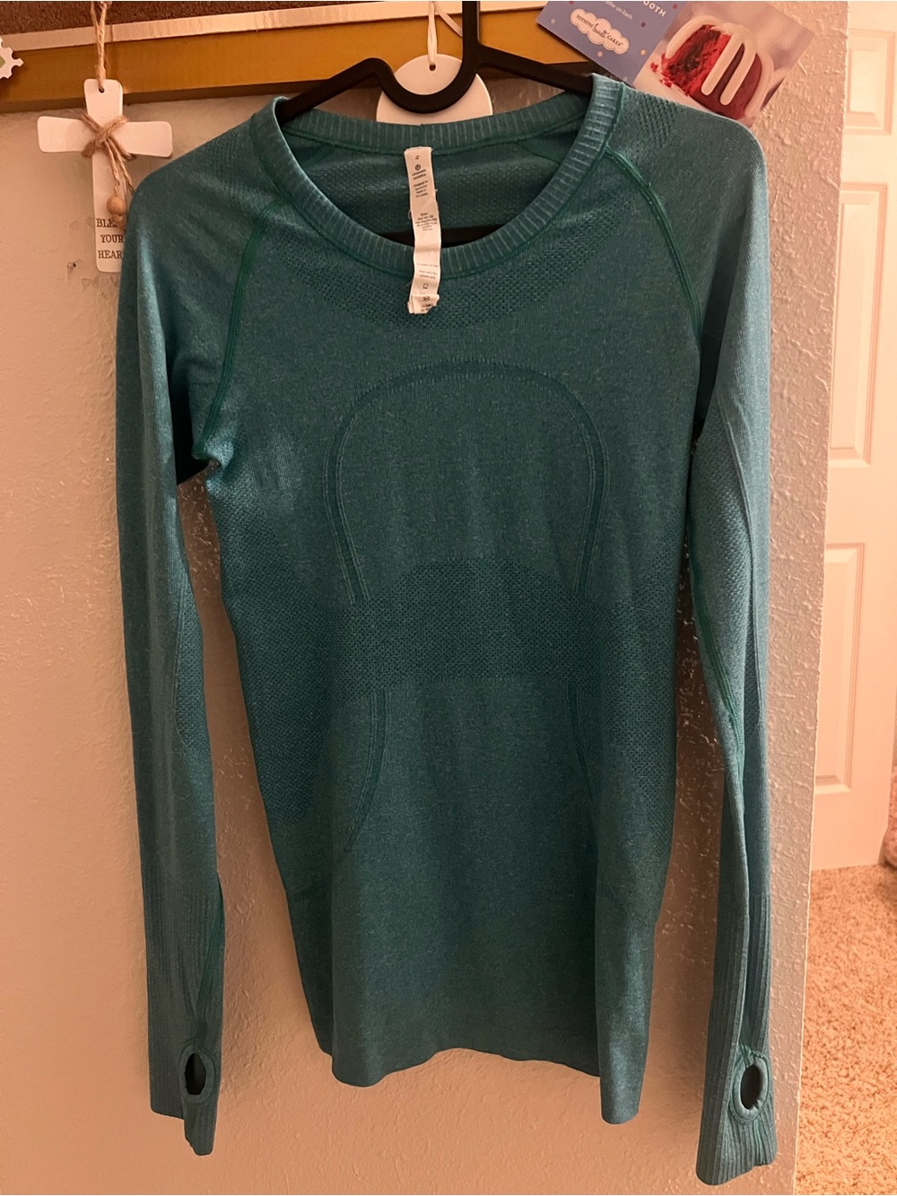 Women’s Long-Sleeve Swiftly tech Active Top - Teal